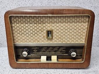 Starožitné drevené radio / Eumig EUMIGETTE ,,W'