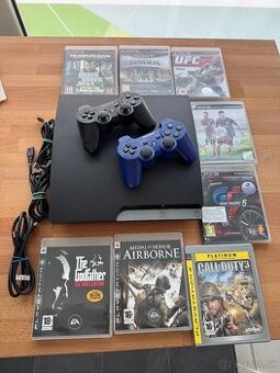 PlayStation 3 slim + 2 ovládače a 8 hier