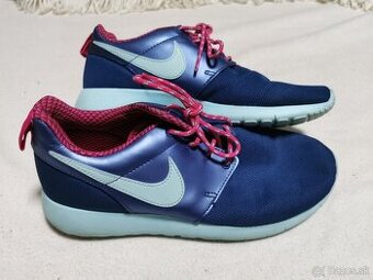 tenisky Nike c.37