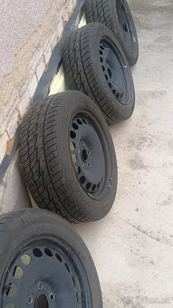 PREDÁM PNEU. 205/55/R16 CELOROČNÉ DEZÉN. 7.8MM
