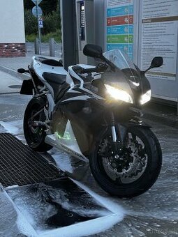 Honda CBR 600 RR PC40