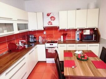 Prenájom 2.izbový prerobený RD vo Vrútkach s Garážou, Bazén