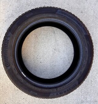 Predám zimné CONTINENTAL Wintercontact TS850P 225/55 R 19 V