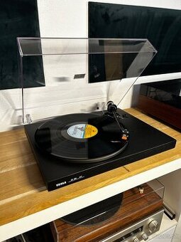 Gramofon Tesla NC500 v top stave