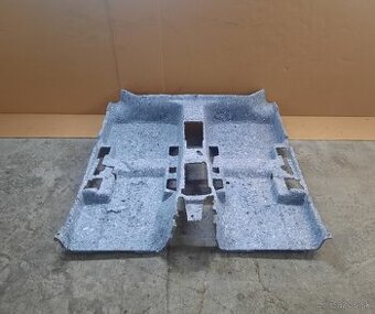 izolácia podlahy Passat B8