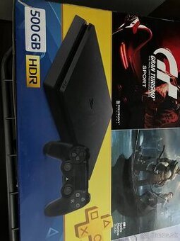 PS4 slim 500GB + 11 hier