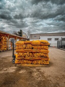 Predám suché bukové drevo (33 cm)