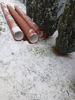 Predám 3 ks korugované rúry 300 x 6000SN8 s hrdlom