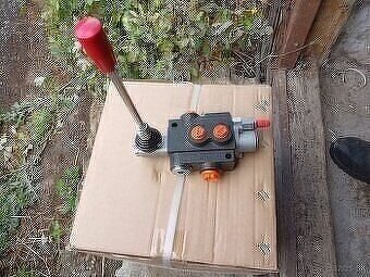 hydraulicky rozvadzač