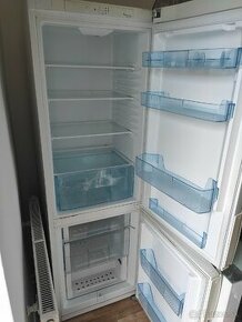 Predám chladničku s mrazničkou