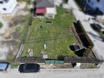 NA PREDAJ stavebný pozemok 335 m2 Tomčany