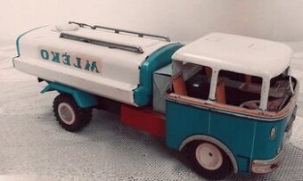 ŠKODA 706RT - CISTERNA MLÉKO r. 1965 - ITES - ČSSR