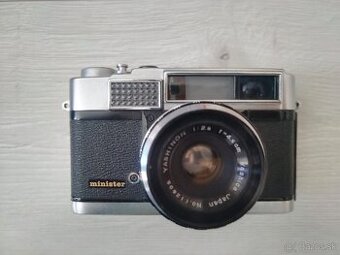 Yashica Minister