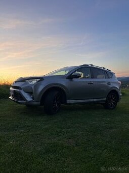 Predám Toyotu RAV4 2.0 Benzín Valvematic