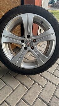 Elektrony VW Golf R17 s letnými pneumatikami