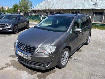 Volkwagen Touran 1,4 TSI DSG 7 miestne