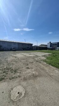 Objekt v meste o výmere 1220 m2,POZEMOK,2X HALA,SKLAD