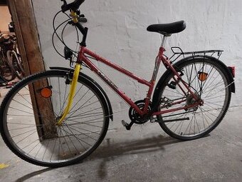 Dva dámske trekingové bicykle