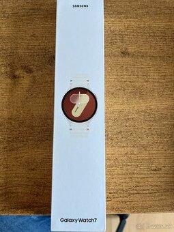 Samsung Galaxy Watch 7 Béžové