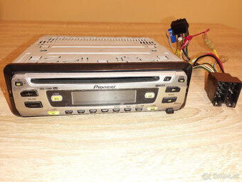 Autoradio s CD Pioneer