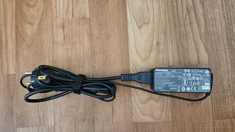 Lenovo adaptér
