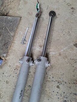 Hydraulicke piesty