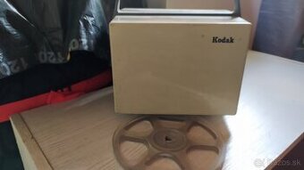 Kamera a písací stroj