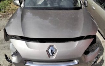 RENAULT FLUENCE 1.6 2015 predám DVERE, SVETLO, BOČNÉ DVERE,