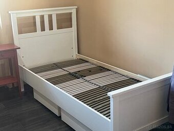 POSTEL IKEA HEMNES BIELA A CIERNA FARBA