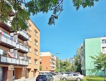 Hľadám na kúpu 3-izbový byt s garážou v Prešove