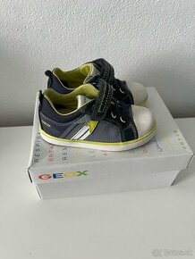 GEOX,TIMMI HILFIGER,WANDA,H&M