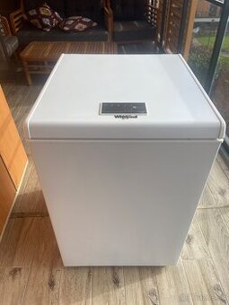 Pultová mraznička Whirpool 133l