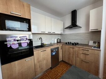 BEZ PROVÍZIE Prenájom 3-izbového bytu – Bilíkova ulica, Br