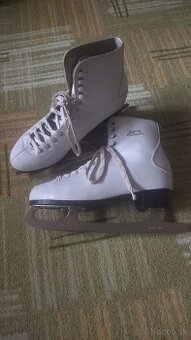 Dámske korčule na ľad