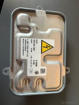 RJ xenon 1K0 941 329 nova