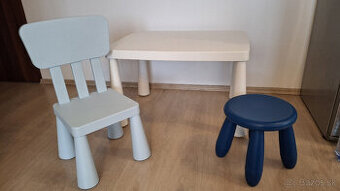 Detský stôl a stoličky