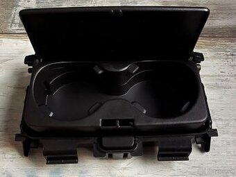 Držák nápojů Volvo xc90