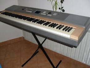 Digitální piano Yamaha Portable Grand DGX 620 - 1