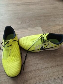 Nike Phantom turfy vel.38