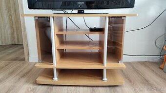 Stolík pod TV