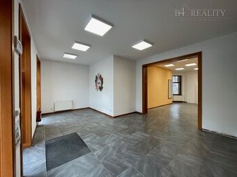 Lukratívne obchodné priestory na prenájom 103 m2, 1x parkova