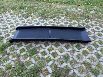 Darujem nástupnú rampu pre psa.