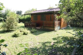 ZÁHRADKÁRSKA  CHATA V LONE PRÍRODY