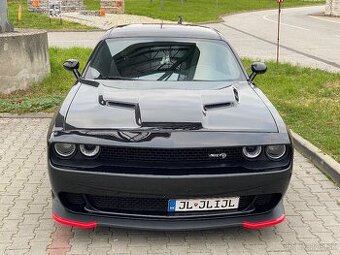 🌟🚗 Dodge Challenger 5.7 Hemi V8 🚗🌟