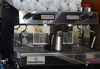 Profesionálny Dvojpákový kávovar