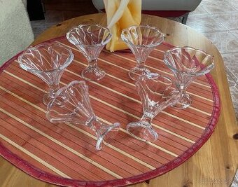 Retro dezertné poháre v štýle Art deco