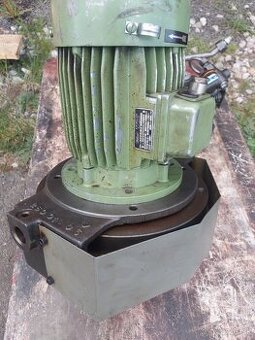 Hydraulicka jednotka.