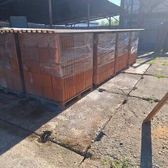 tehly Leier 30 (+-4palety)