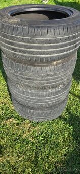 Predam pneu 235/55 r17