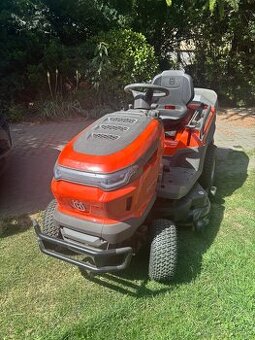 Husqvarna traktorova kosacka  TC220T - 1